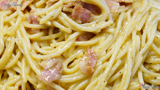 온 가족이 모여 양식 만들어 먹었습니다~!