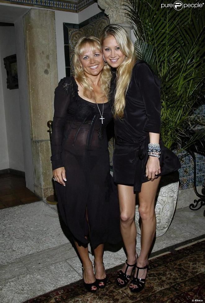 416763-anna-kournikova-et-sa-mere-alla-950x0-3.jpg