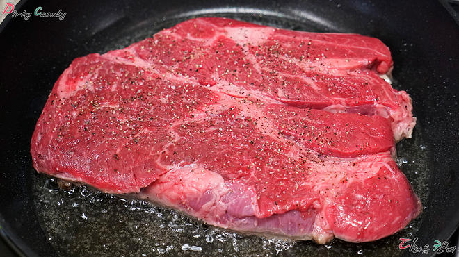 온 가족이 모여 양식 만들어 먹었습니다~!