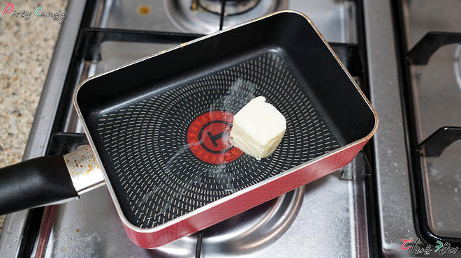 온 가족이 모여 양식 만들어 먹었습니다~!