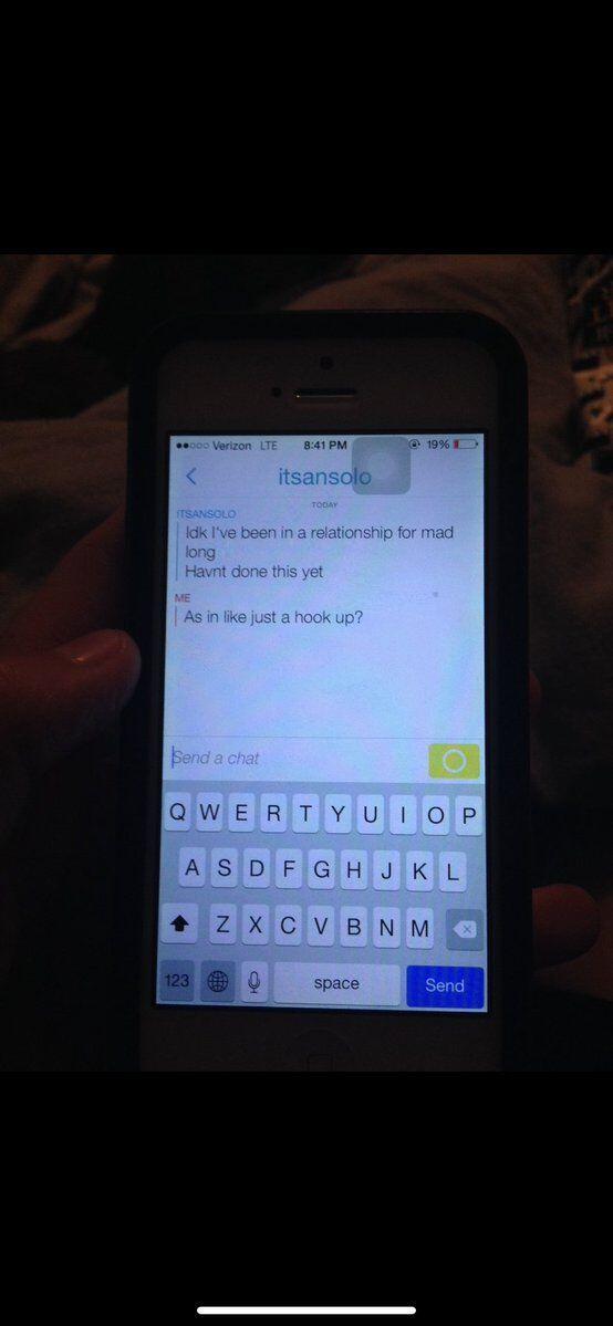 안셀 엘고트 2014년 미성년자 여성과의 문자내용