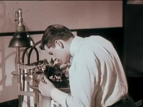 Old documentary about vinyl records 1956 9-30 screenshot.png