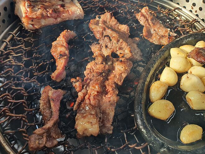 소고기 어디까지 먹어 봤니? 용문갈비집에서 한우암소갈비! - DPrime