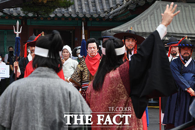 왜군과 대치한 허경영 장군...