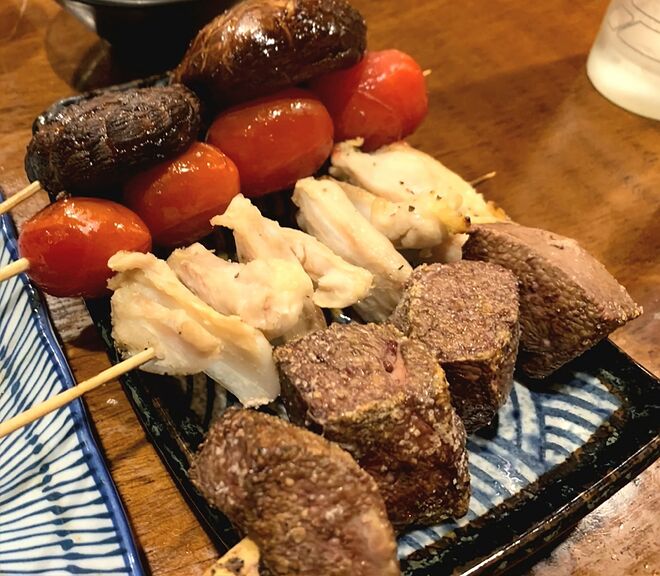 연남동 “락희돈” 숯불구이 돼지 고기 꼬치집. - DPrime