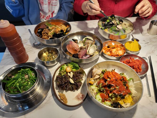 가성비에 퀄리티도 좋은 구리 6000원 조개칼국수 면가명가.. - DPrime