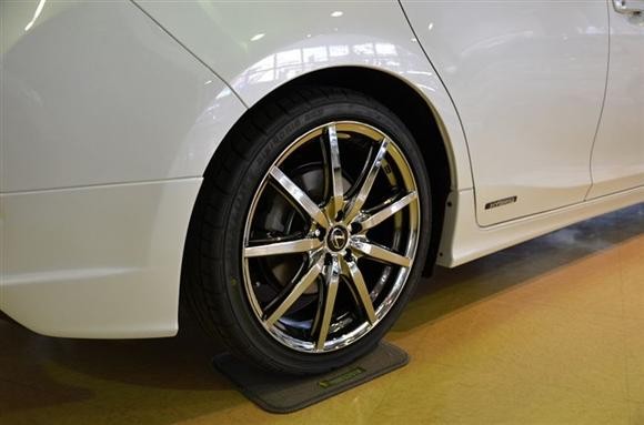 [LEXUS] CT200h 구경하고 왔습니다