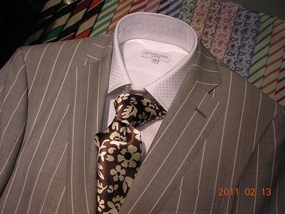 [LEXUS] CT200h 구경하고 왔습니다