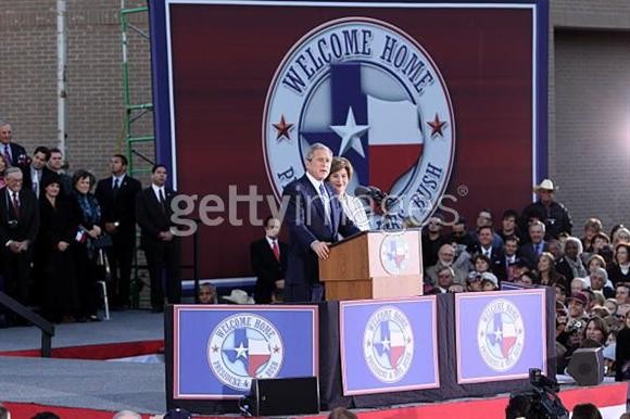 [잡담] 텍산들에겐 여전히 영웅인 부쉬 전 대통령...