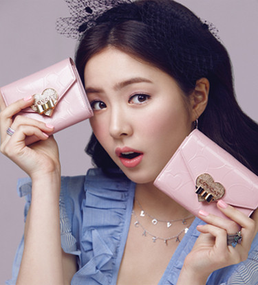 [사진] 신세경 가방브랜드 광고영상과 화보..