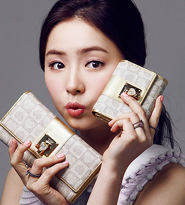 [사진] 신세경 가방브랜드 광고영상과 화보..