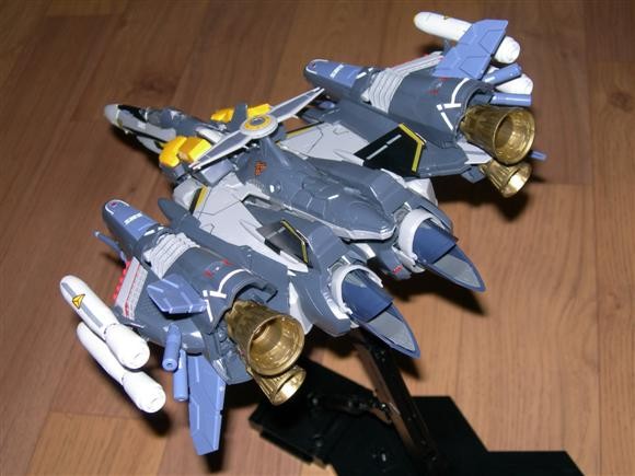 [완성작] VF-25 오즈마기 아머드 팩 완성샷 입니다