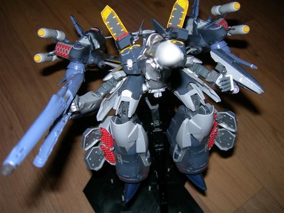 [완성작] VF-25 오즈마기 아머드 팩 완성샷 입니다