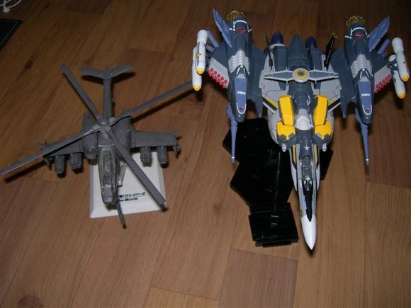 [완성작] VF-25 오즈마기 아머드 팩 완성샷 입니다