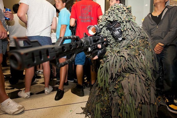 [잡담] 모던워페어3 후끈한 발매 현장