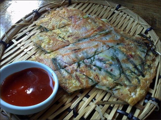 [영남대본관] 뒷편의 까치둥지 식당