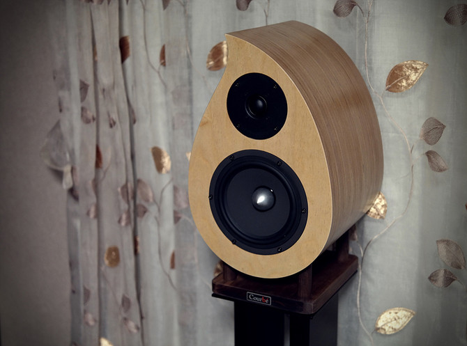 [소개] 쿠르베 7채널 스피커 시스템