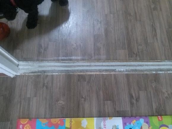 [바닥보수] 이거 어떻게 보수하면 좋을까요?