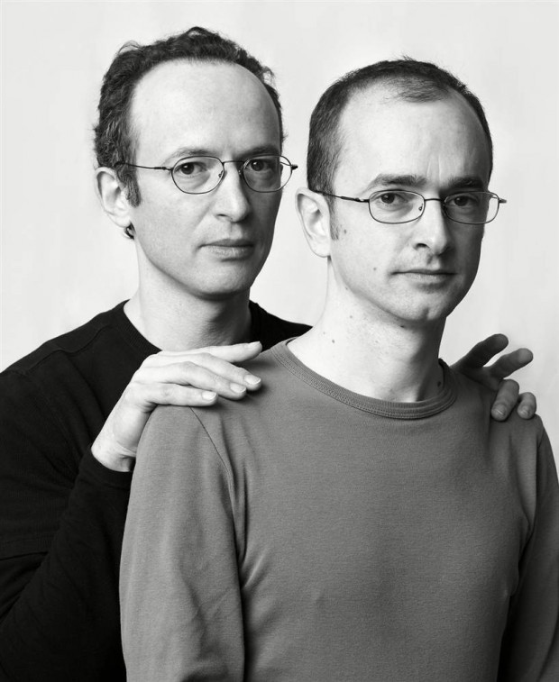 [잡담] 사진작가 Brunelle 의 쌍동이 사진 프로젝트