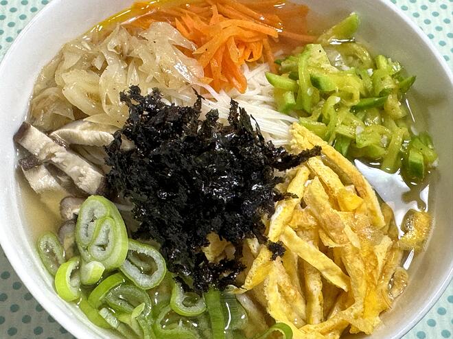 토요일 저녁은 가볍게 잔치국수로 - DPrime