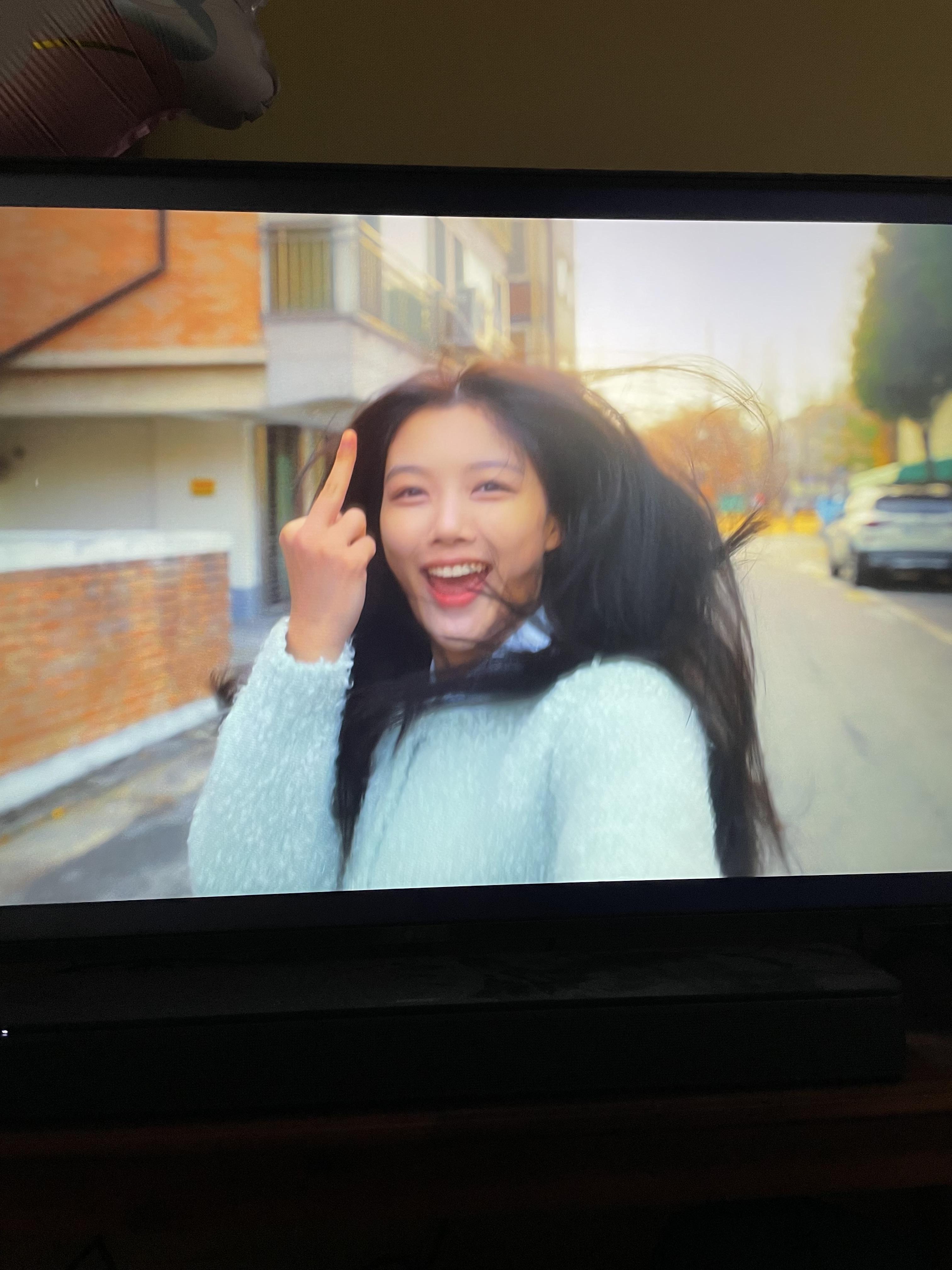 처음보는 해맑은 뻐큐 (feat.닭강정) - DVDPrime 영화‧시리즈 게시판