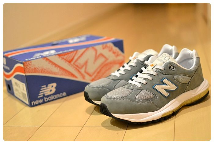 BEAMS PLUS X NEW BALANCE M990EXSG - 풋셀 커뮤니티