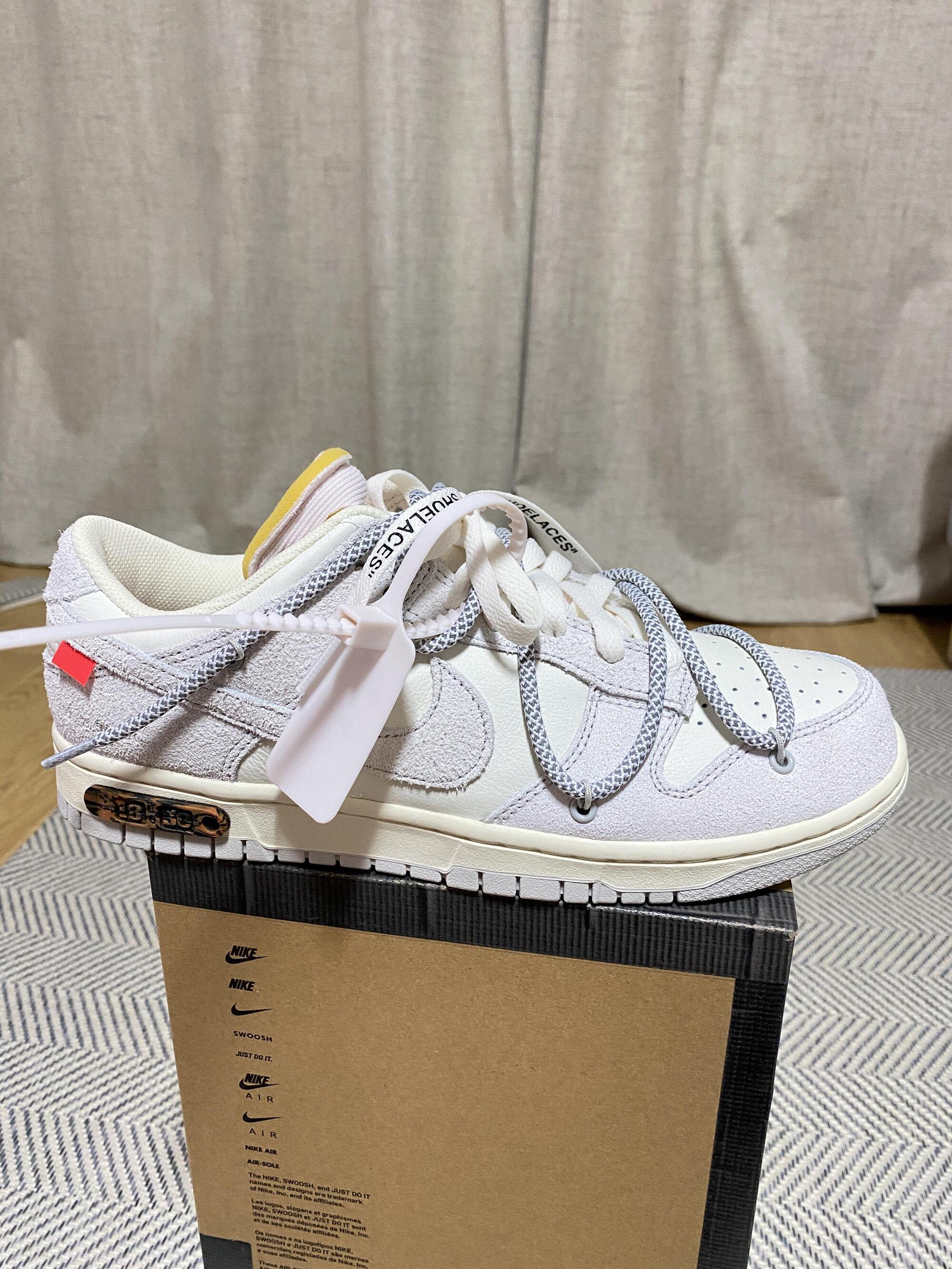 옾덩 (off white dunk) 오버레이스 교체(리플렉티브끈) 어떤가요 - 풋셀 커뮤니티