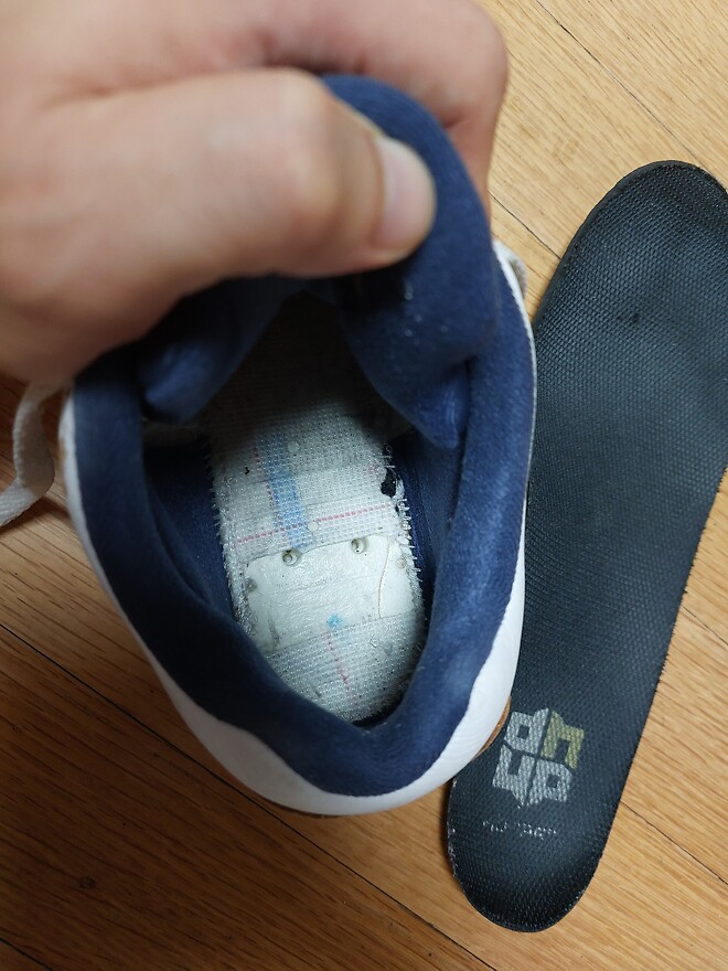 드디어 부상에서 벗어나며... pu중창의 매력과 조던5로우 개조기