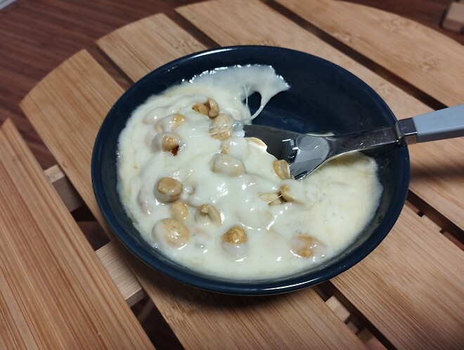 요즘 제일 많이 해먹는 간식 - 치즈땅콩