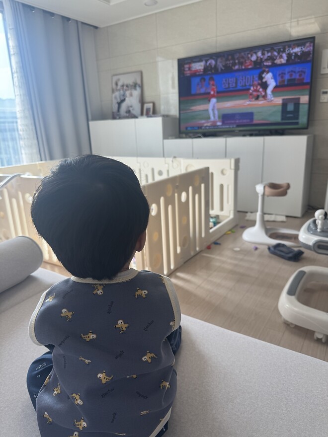 역시 아들은 아빠 편입니다