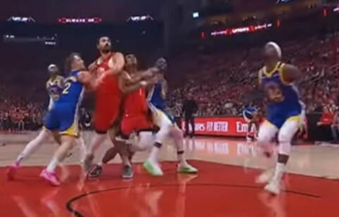 이제보니 아담스가 아멘탐슨을 밀었군요.jpg