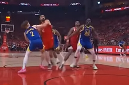 이제보니 아담스가 아멘탐슨을 밀었군요.jpg