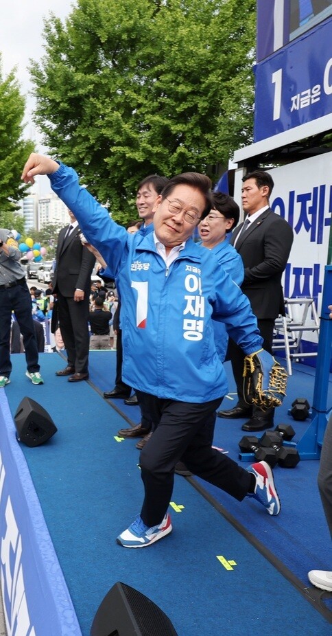 짱깨들은 진짜 사회에 이로움보다 해악을 더 끼치는 듯