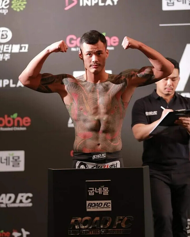 황인수가 그래도 토푸리아 정도는 1라 초살내겠죠?