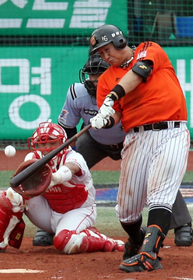 자신한테 빠른 공 던져서 제대로 화난 이대호