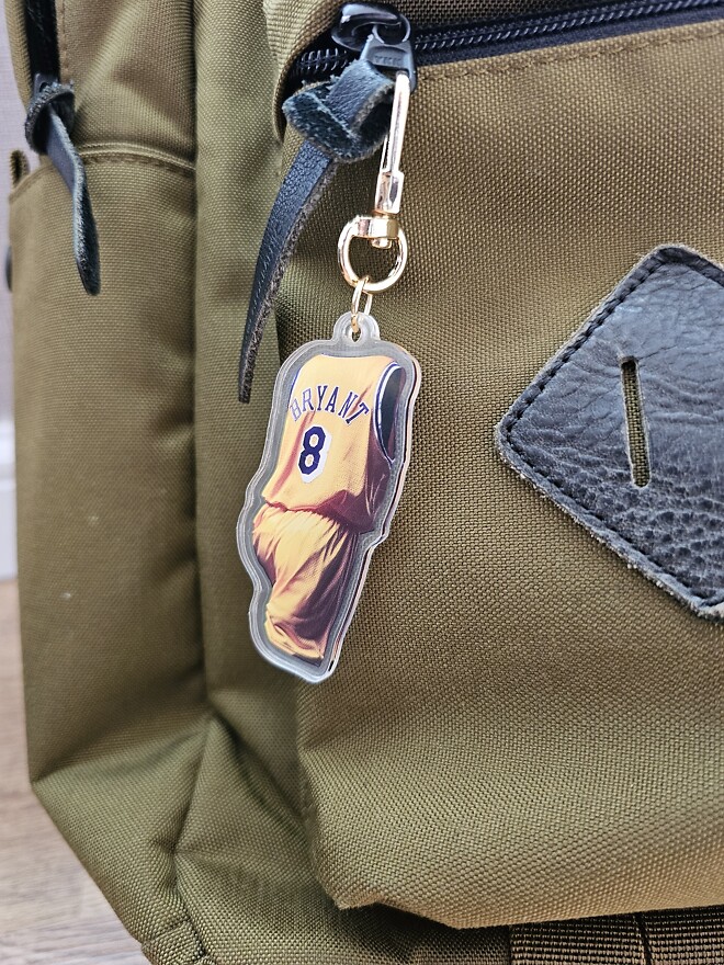 Jersey Time! 농구 유니폼 입고 선물 받자!