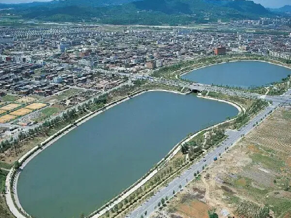 역사 탐구: 본래 강북이었던 섬이 중심이 되기까지