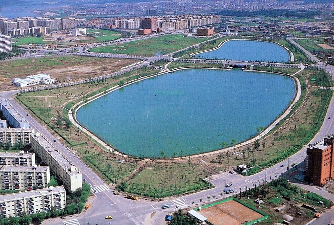 역사 탐구: 본래 강북이었던 섬이 중심이 되기까지