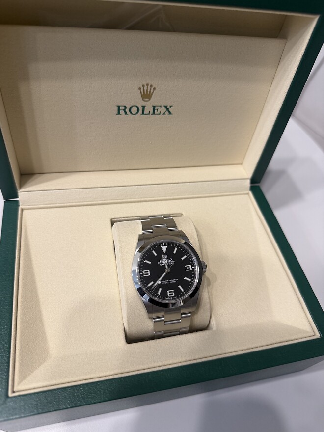 이제 당분간 롤렉스 와는 이별입니다