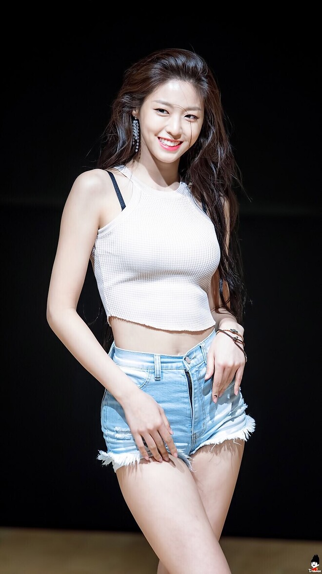 올타임 최애 여자아이돌 64강전 27경기 - 매니아 커뮤니티 Free-Talk 게시판