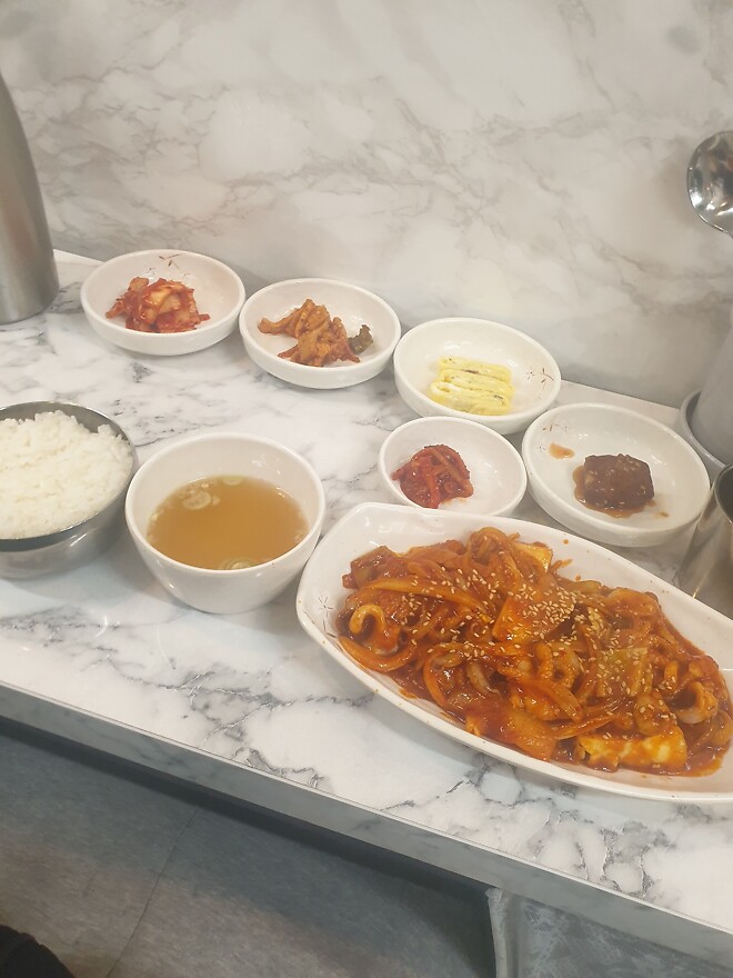 [강남역 밥집탐방 1탄] '밥심' - 쭈꾸미 볶음 - 매니아 커뮤니티 Free-Talk 게시판