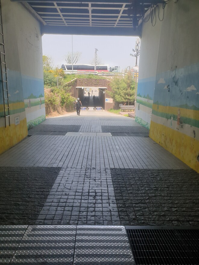 너무 졸린 나머지