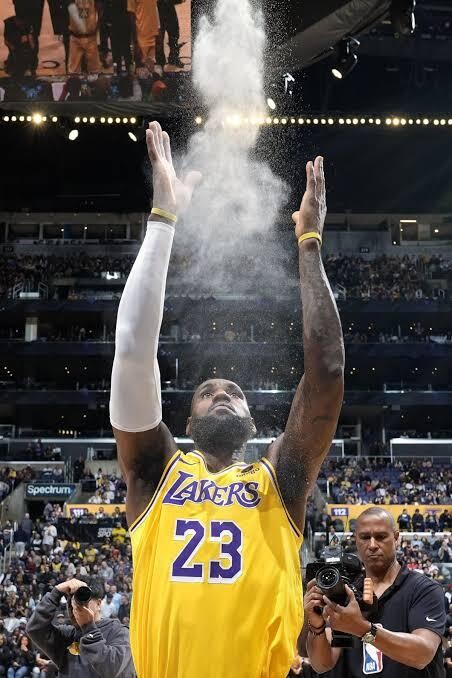 릅신이 자바리 이슨 탐슨 상대로 뭘 할 수 있는데 ㅋㅋ