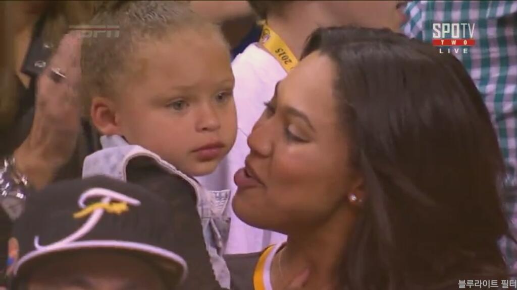 ?? : 아가야, 왜 그러니?