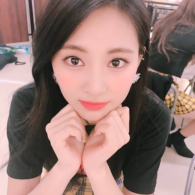 twicetagram_2___Bo6NzvkgTTt___.jpg
