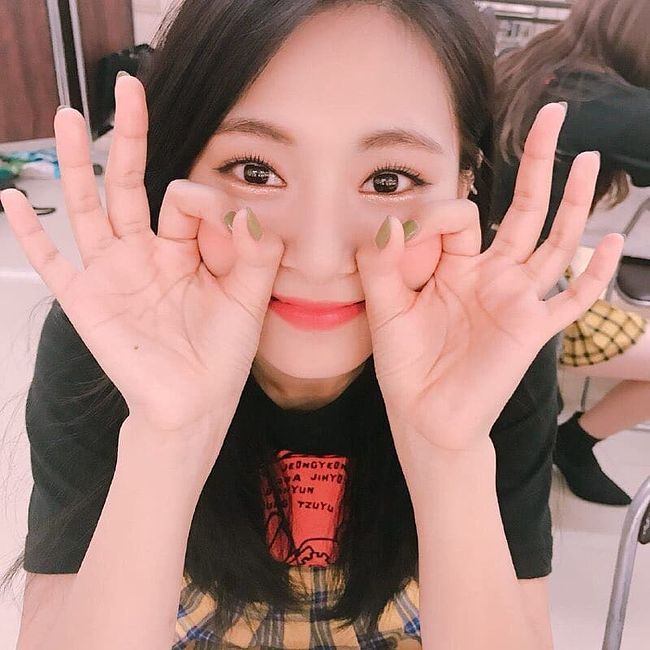 twicetagram_1___Bo6NzvkgTTt___.jpg