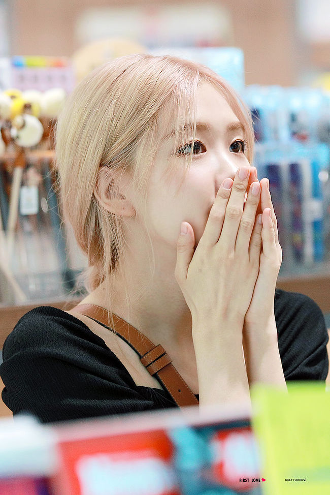 매력적인 다.람.쥐 블랙핑크 로제~&hearts; 스.압.주.의