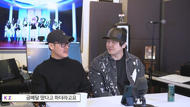 새해만 되면 차트 1위하는 우주소녀 - 이루리 [미친감성].mp4_20220202_200305.778.jpg