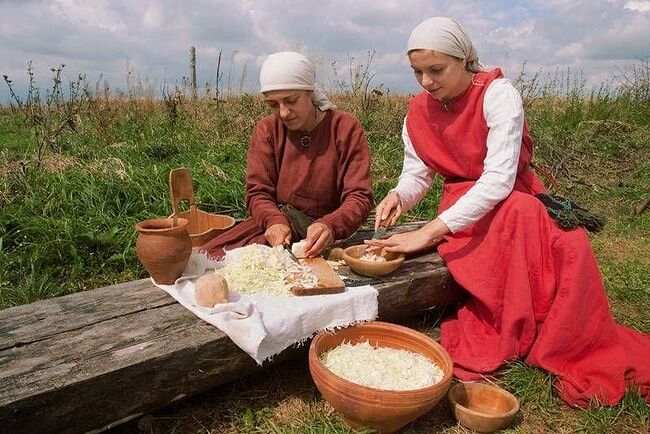 Internet_20240310_091827_11.jpeg 중세유럽의 귀족요리 문화+서민들이 먹던 음식