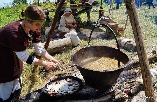 Internet_20240310_091827_16.jpeg 중세유럽의 귀족요리 문화+서민들이 먹던 음식